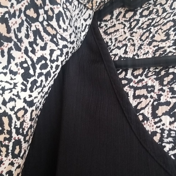 Worthington Blouse - Picture 6 of 11